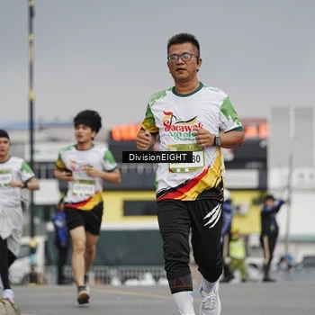 Runner Photo 7648941