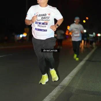 Runner Photo 7648946