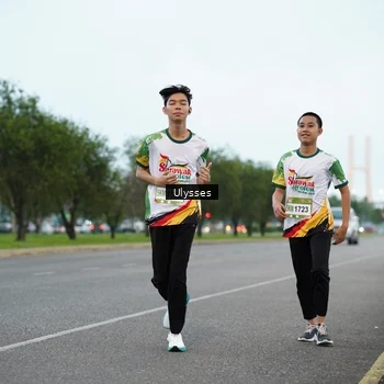 Runner Photo 7648954