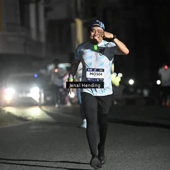 Runner Photo 7648956
