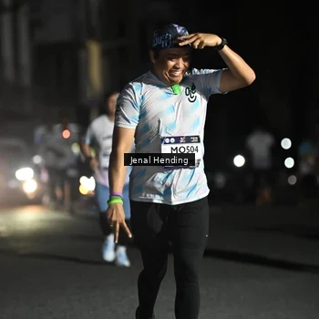Runner Photo 7648959