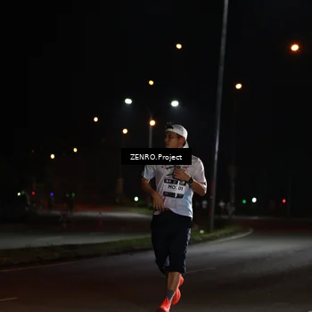 Runner Photo 7648971
