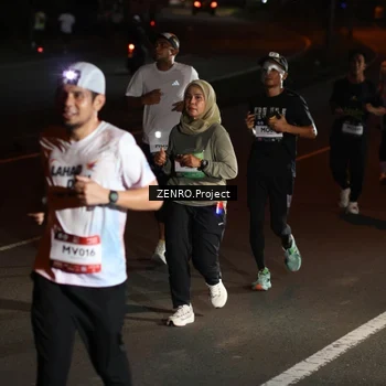 Runner Photo 7648975