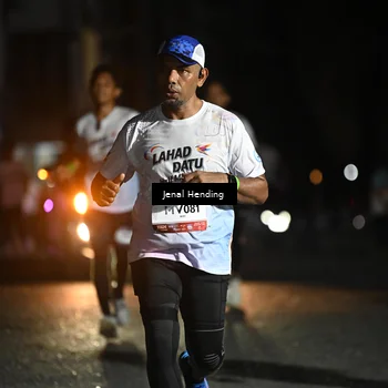 Runner Photo 7649003