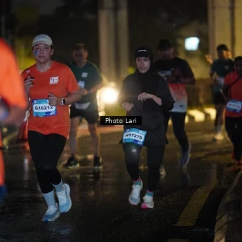 Runner Photo 7649005