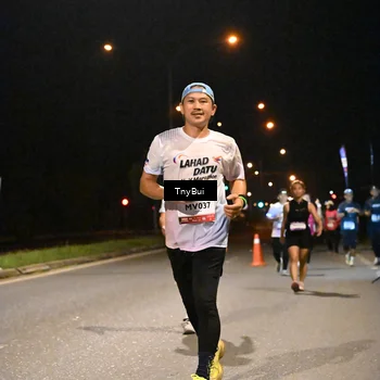 Runner Photo 7649009