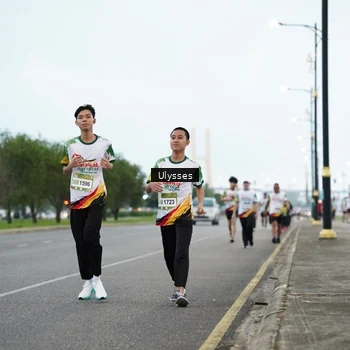 Runner Photo 7649012