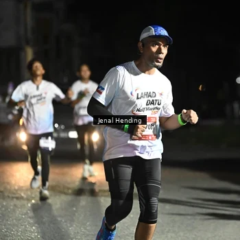 Runner Photo 7649015