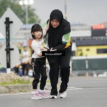 Runner Photo 7649016