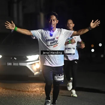 Runner Photo 7649019