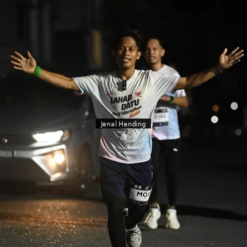 Runner Photo 7649022