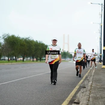 Runner Photo 7649027