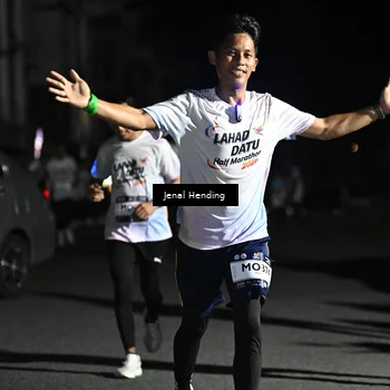 Runner Photo 7649044