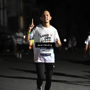 Runner Photo 7649045