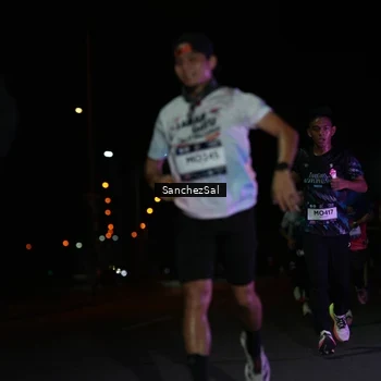 Runner Photo 7649047