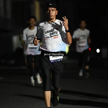 Runner Photo 7649056