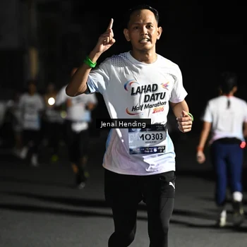 Runner Photo 7649060
