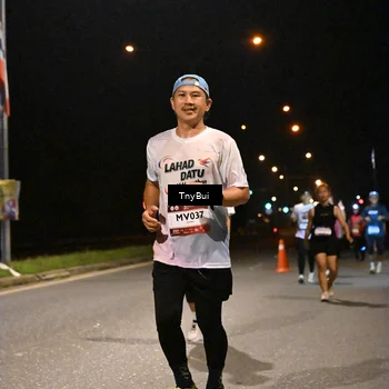 Runner Photo 7649066
