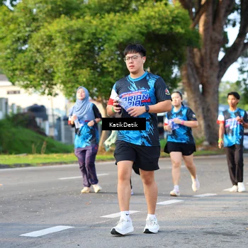 Runner Photo 7649071
