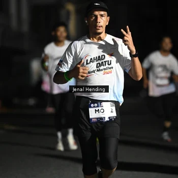 Runner Photo 7649072