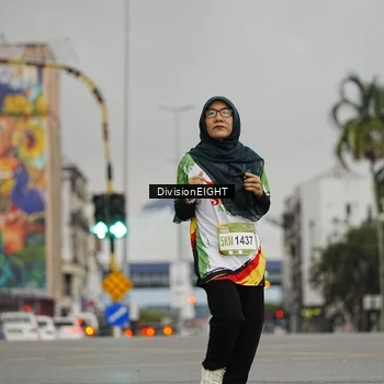 Runner Photo 7649075