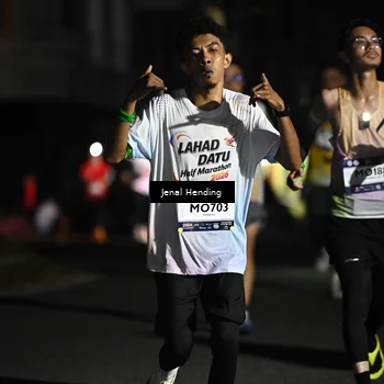 Runner Photo 7649087
