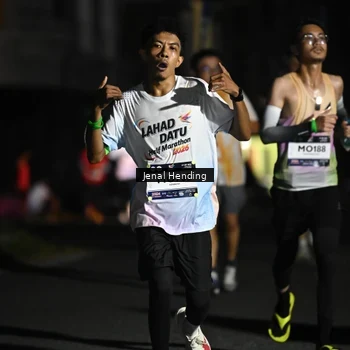 Runner Photo 7649088
