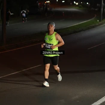 Runner Photo 7649092
