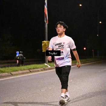 Runner Photo 7649095