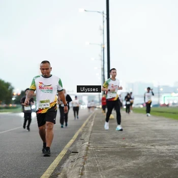 Runner Photo 7649098