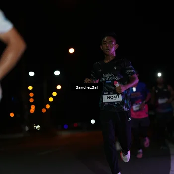 Runner Photo 7649102