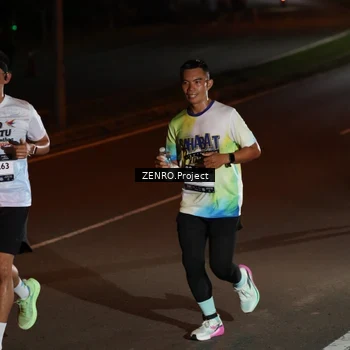 Runner Photo 7649107