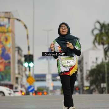 Runner Photo 7649113