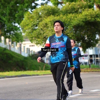 Runner Photo 7649130