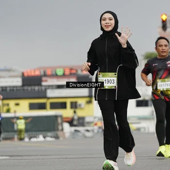 Runner Photo 7649142