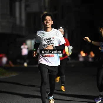 Runner Photo 7649159