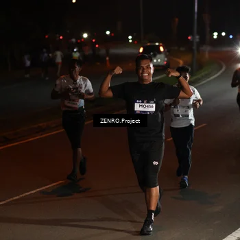Runner Photo 7649167