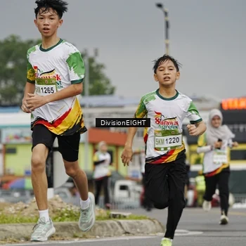 Runner Photo 7649178