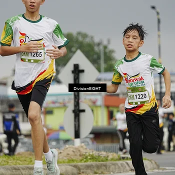 Runner Photo 7649193