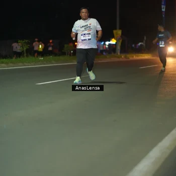 Runner Photo 7649272