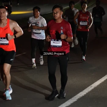 Runner Photo 7649276