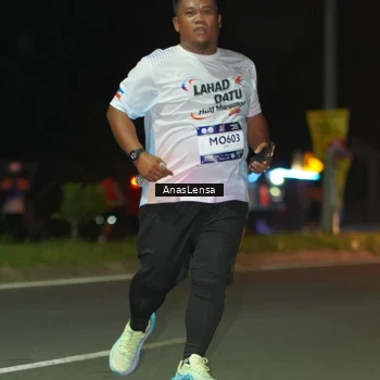 Runner Photo 7649282