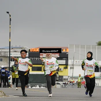 Runner Photo 7649294