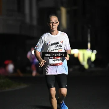 Runner Photo 7649301
