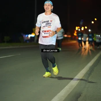 Runner Photo 7649309
