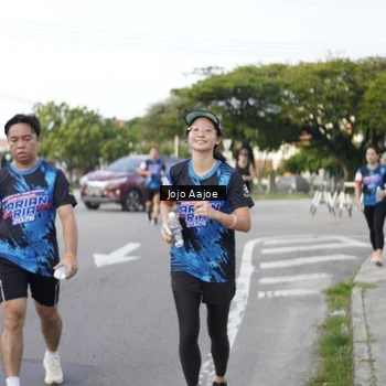 Runner Photo 7649310