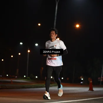 Runner Photo 7649315
