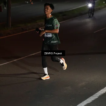 Runner Photo 7649324