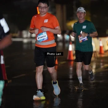 Runner Photo 7649335