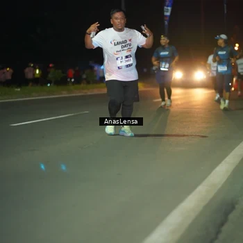 Runner Photo 7649336